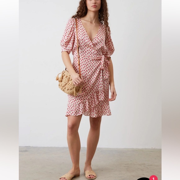 Gerard Darel Dresses & Skirts - Gerard Darel dress nwt cream with red floral lady like polished sz36 nwt